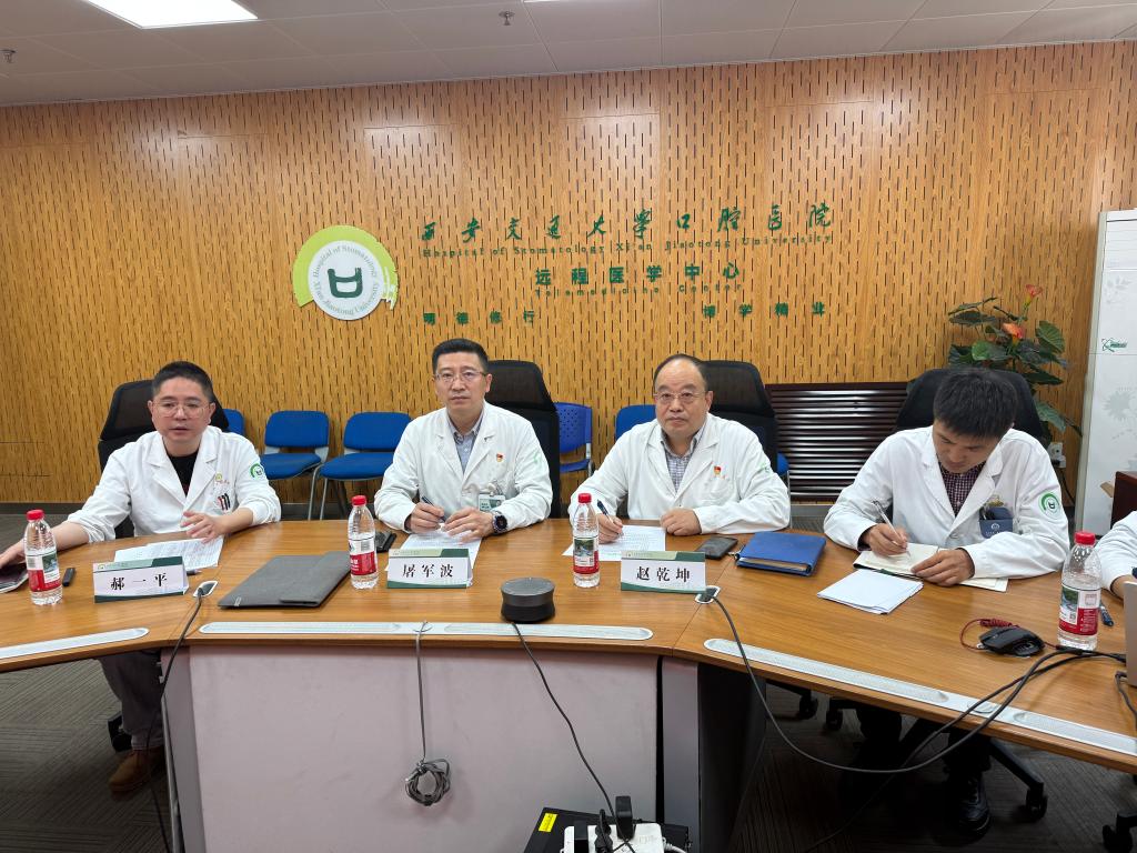 全民健身冰球周启动百名少年赴冰上之约